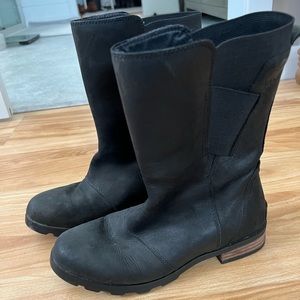 Sorel Waterproof Boots, mid calf, Size 7